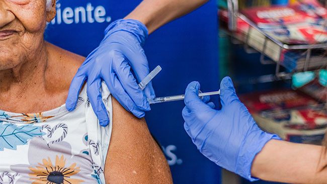  «Мы в России живем, это уже риск»: как россияне испытывают на себе первые образцы вакцины от коронавируса