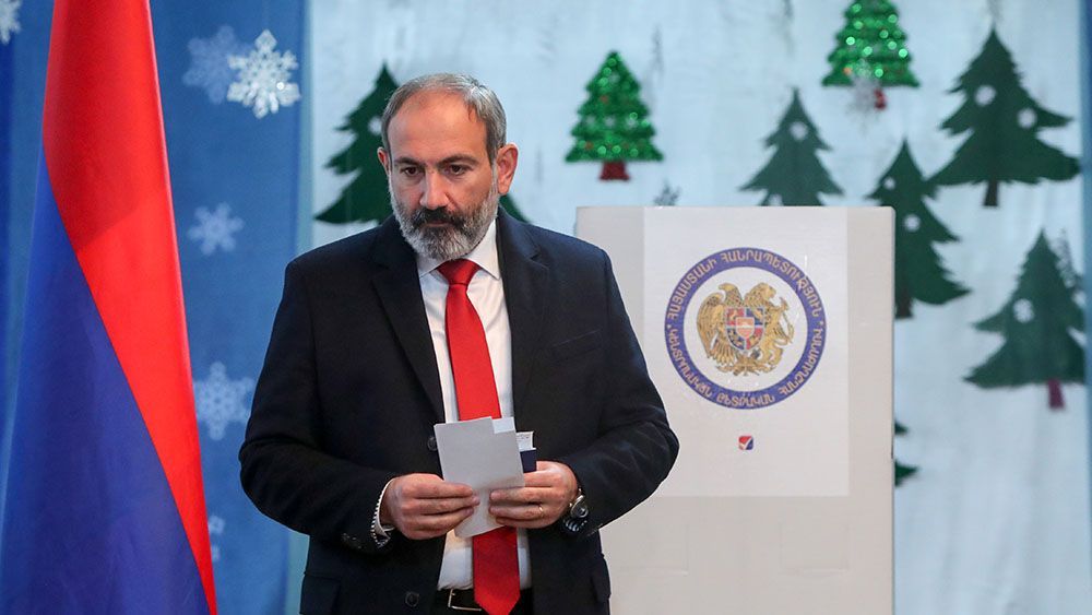 «Вся система власти была построена на коррупции». Как изменится Армения после победы блока Пашиняна на выборах