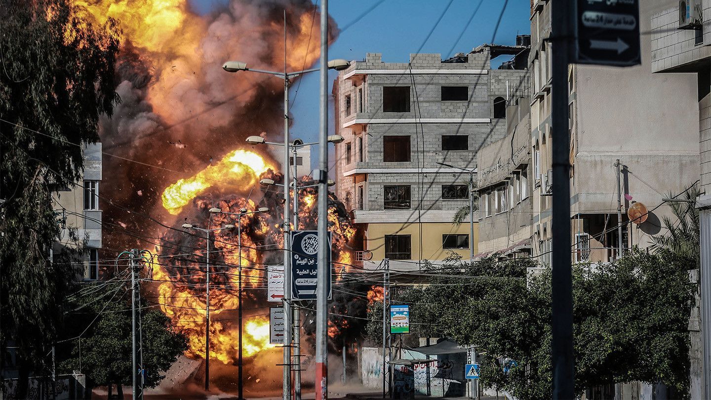 Израиль и сектор Газа под обстрелами, причины трагедии в Казани, топливный кризис в США