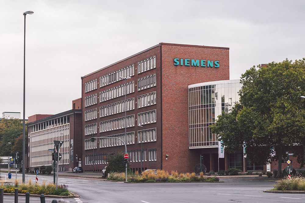 Siemens и Nokia прекратили поставки в Россию из-за ситуации вокруг Украины