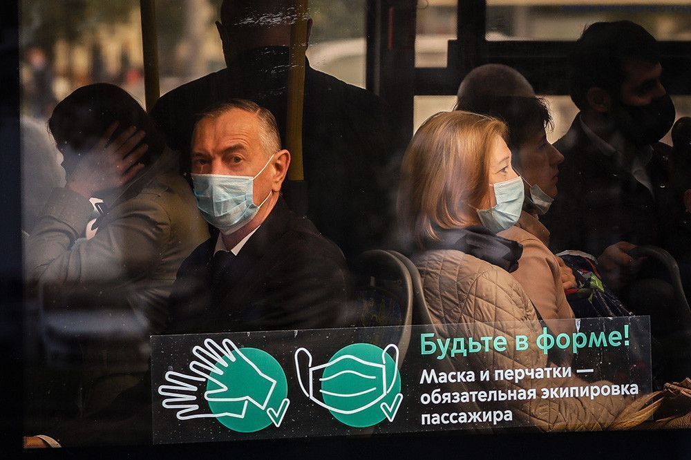 Власти Подмосковья отказались от масочного режима и санитарных проверок вслед за Москвой
