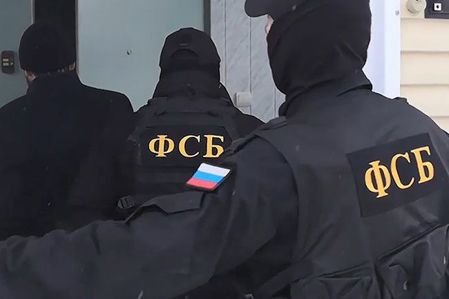ФСБ сообщила о задержании подростка, готовившего нападение на школу в Красноярске