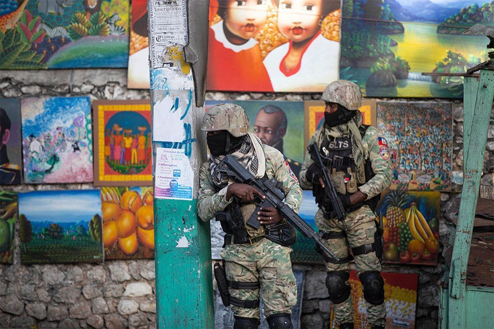 Власти Гаити объявили военное положение после убийства президента 