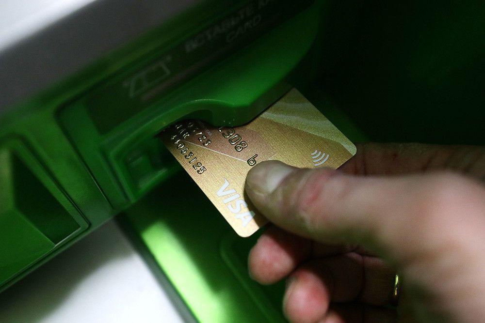 За последние два месяца россияне получили рекордное количество кредитных карт 
