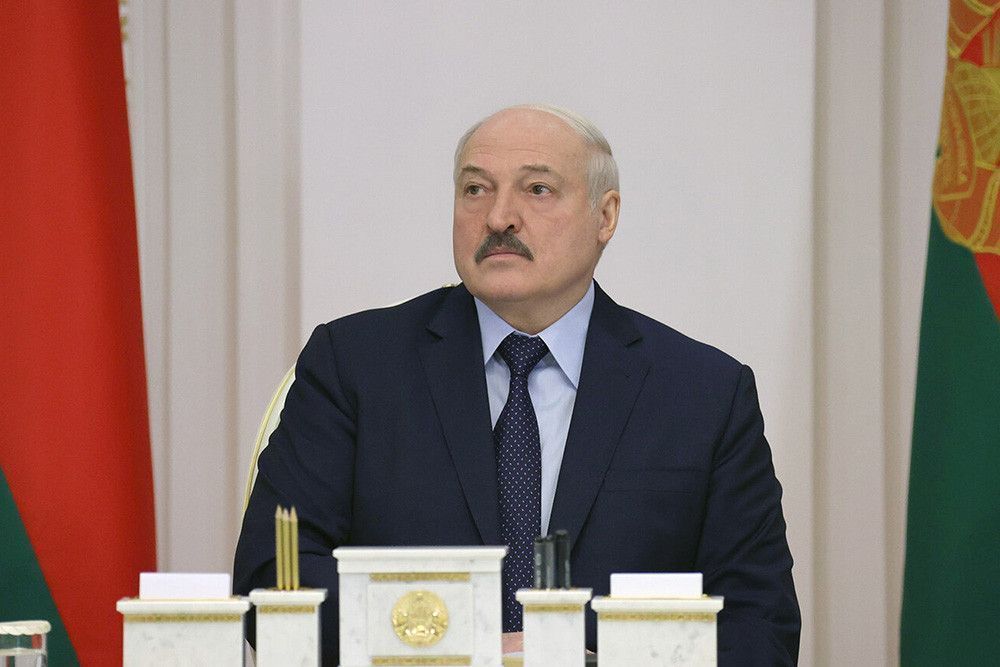 Польский адвокат подал иск против Лукашенко. Дело содержит более 30 тыс. страниц