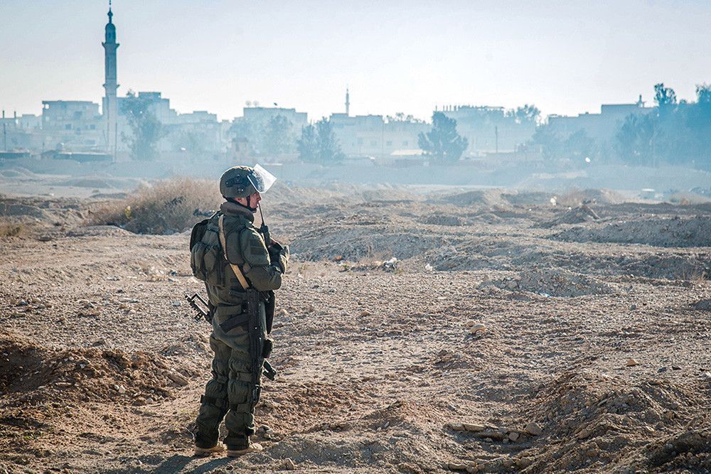 На Сахалине осудили более 30 военных, пытавшихся за взятки попасть на войну в Сирию