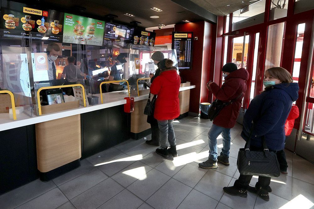 Рестораны McDonald’s продолжают работать в некоторых городах России