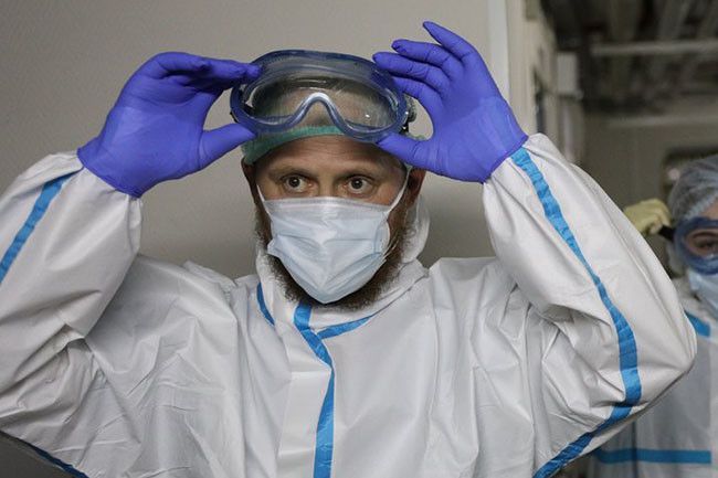 Больше 14 тысяч человек умерли от коронавируса в России