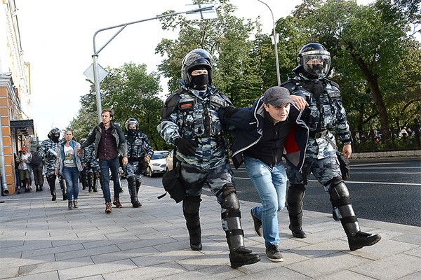В Москве задержали больше 100 человек после согласованного митинга за честные выборы