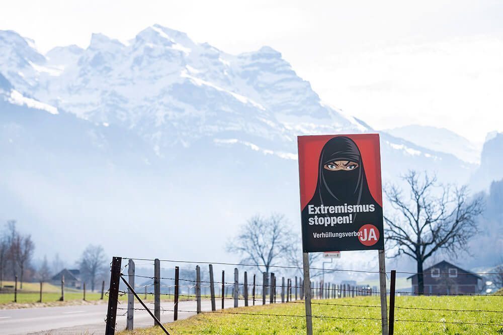 В Швейцарии на референдуме победили сторонники запрета паранджи