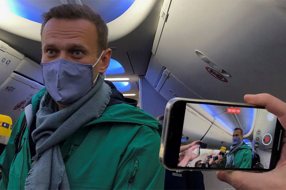 Навальный выступил с первым заявлением после возвращения в Россию