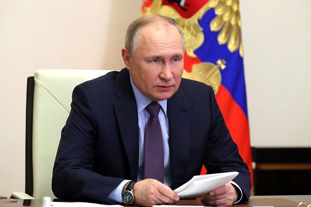 «Европа готова отказаться от зеленой повестки». Путин провел совещание по нефти и газу