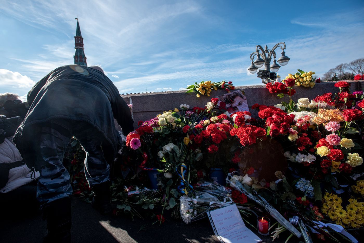 Путин на похоронах Немцова