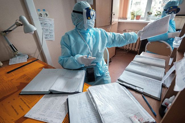 В России за сутки умерли от коронавируса 77 человек