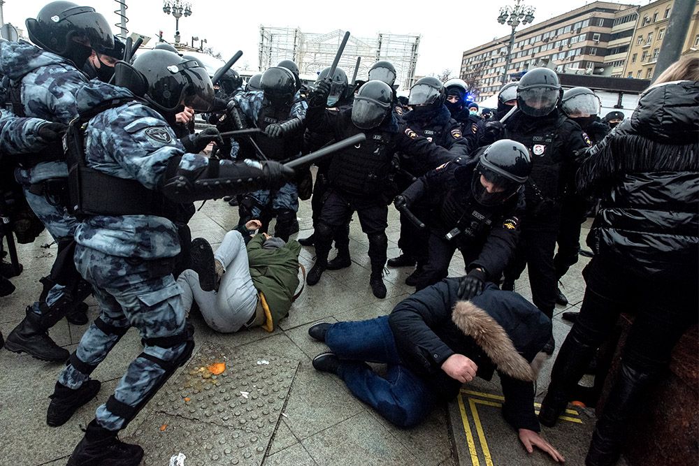Что случилось за последние сутки в россии. Провокаторы на митингах. Митинг уголовное дело. Уголовный протест фото. Что произошло за неделю в стране Россия.