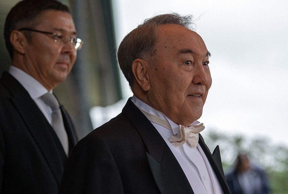 В поисках елбасы. Где находятся родственники Назарбаева и сам экс-президент?