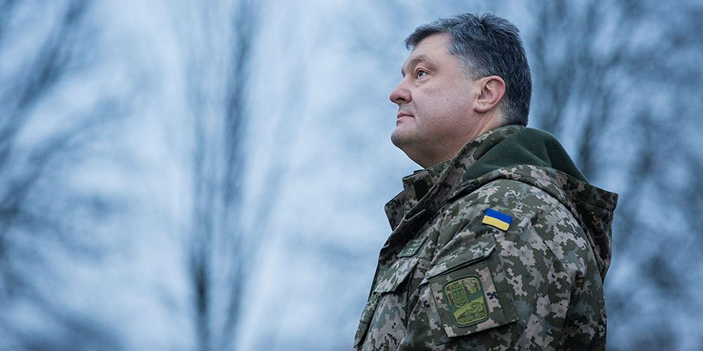 Бывший премьер Украины Азаров: режиму Порошенко осталось недолго