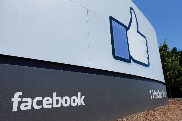 Пользователи фейсбука смогут регулировать количество политической рекламы