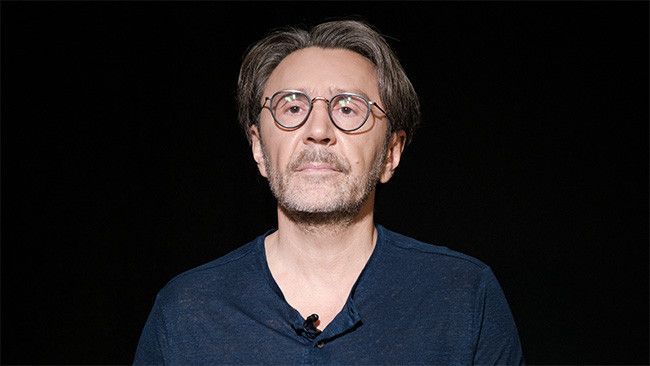 Сергей Шнуров — об ускользающей красоте кассирш