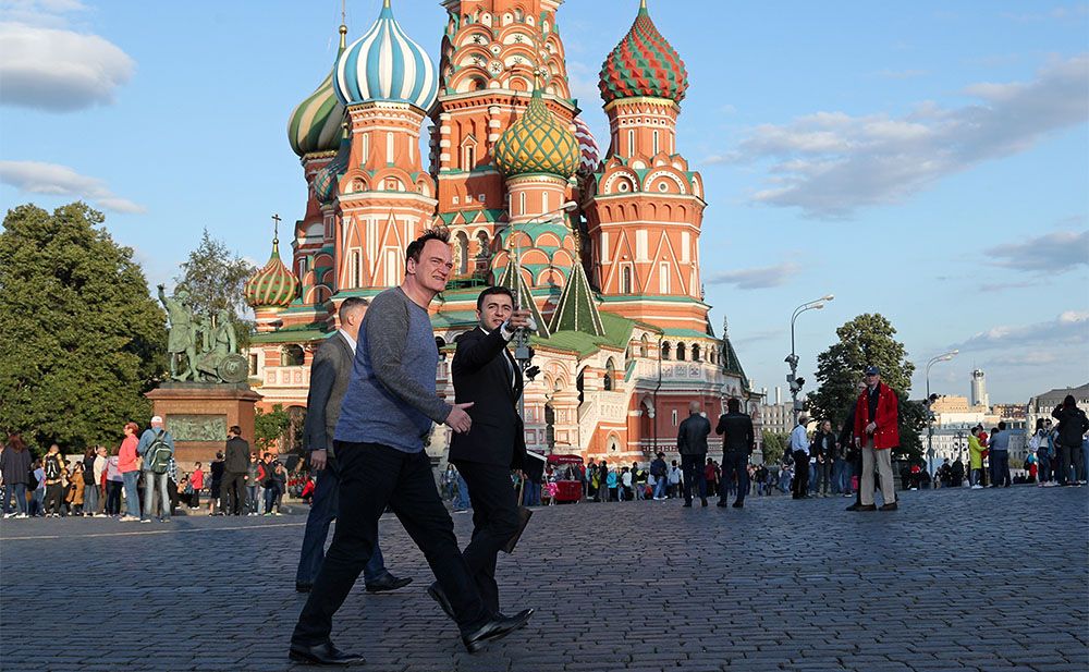 В 2018 году в Оксфордский словарь вошел термин tarantinoesque — производное от фамилии Квентина Тарантино. Что означает это слово?
