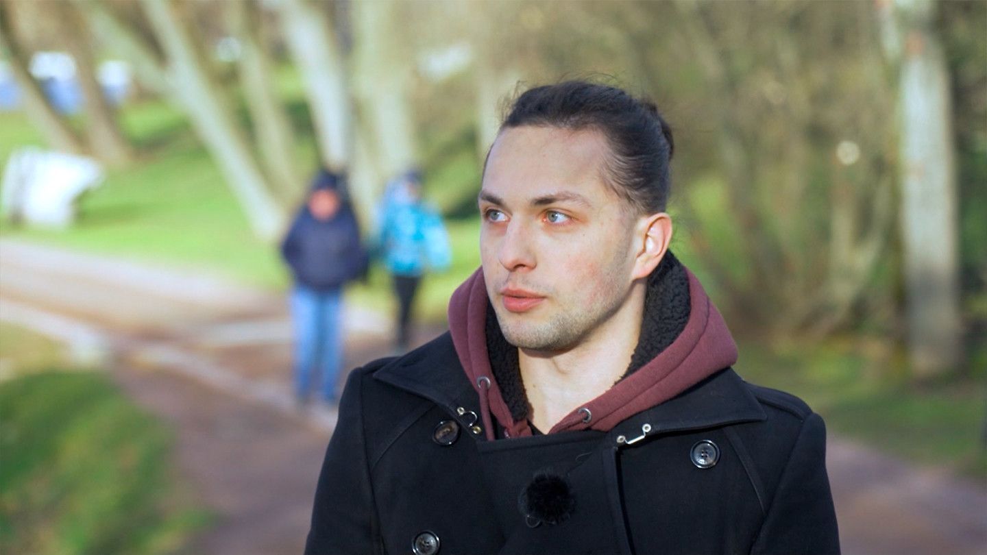 Степан Лапин гуляет по Царицыно, рассказывает о самых экстремальных съемках