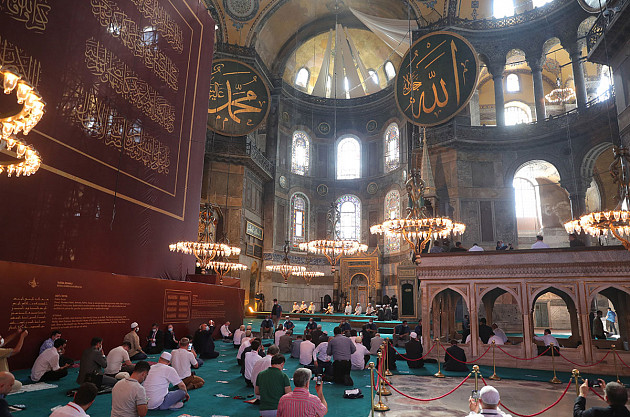 Mustafa Kamaci / Anadolu Agency / Getty Images