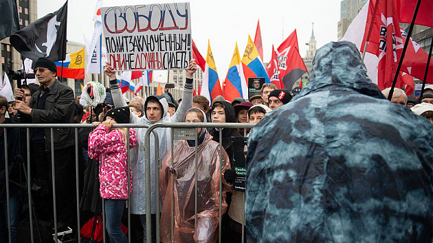 Паль, Деревянко, Поперечный и еще восемь актеров записали видео в поддержку фигурантов «московского дела»