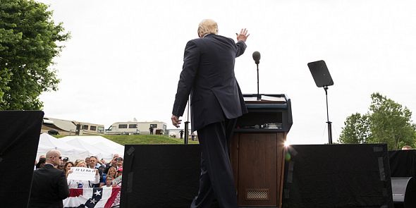 Трамп допустил, что в будущем он пригласит Путина в Белый дом