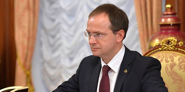 Мединский назвал условие, при котором обсуждение его диссертации могли бы назвать «травлей»