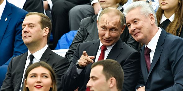 «Петербургская политика»: Медведев и Собянин — возможные преемники Путина
