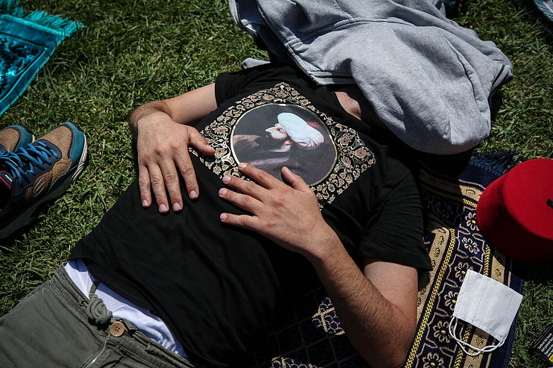 Arif Hudaverdi Yaman / Anadolu Agency / Getty Images            