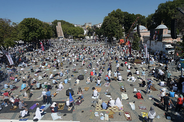 Yasin Akgul / AP