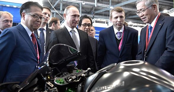 Песков: информация о незадекларированном мотоцикле Путина — «полуфейк ньюс»