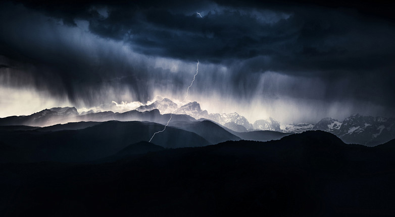 Ales Krivec / Nature Photographer of The Year            