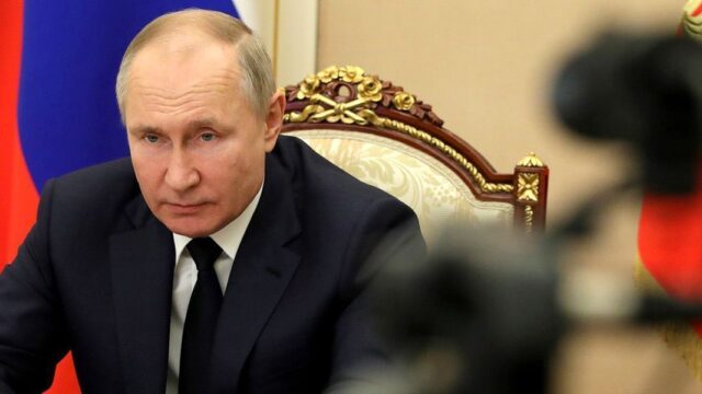 «Челночная дипломатия». Западные СМИ — о заявлениях Путина и ситуации вокруг Украины
