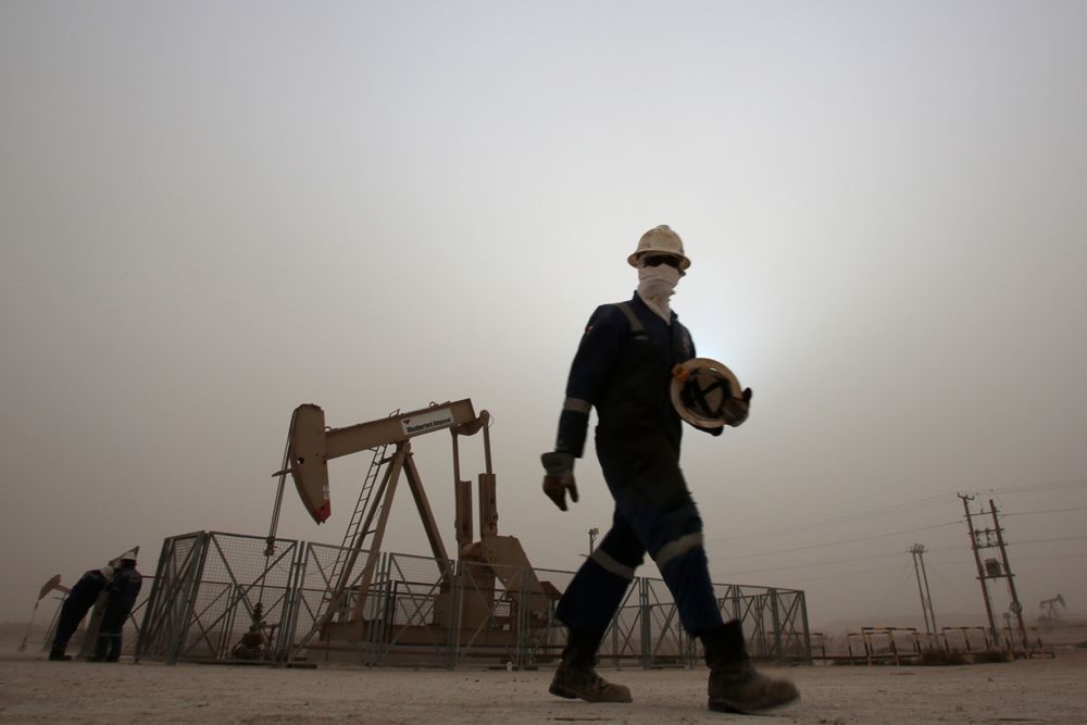 Цена на нефть опустилась ниже $59 за баррель