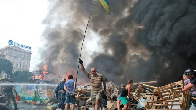 Генпрокуратура Украины допросила Порошенко по делу об убийствах на Майдане