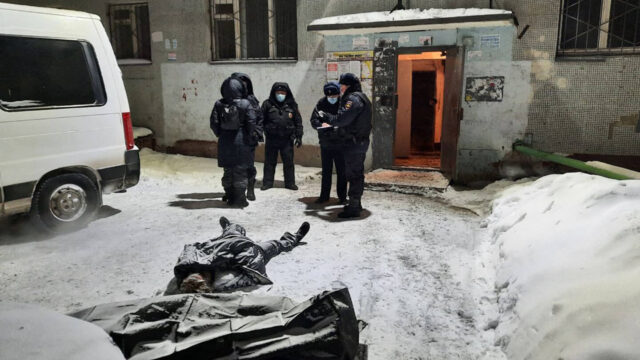 В Екатеринбурге восемь человек погибли при пожаре в жилом доме