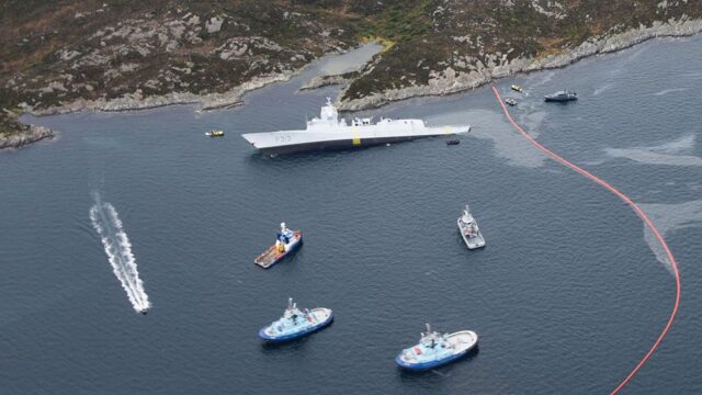 В Норвегии танкер столкнулся с фрегатом, есть пострадавшие