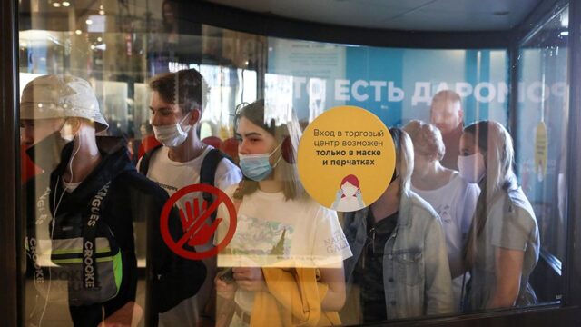 В России за сутки умерли от коронавируса 124 человека