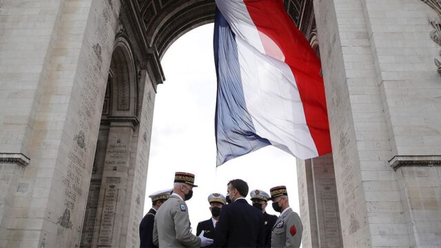 Военные Франции поддержали коллег, предупредивших об угрозе терроризма