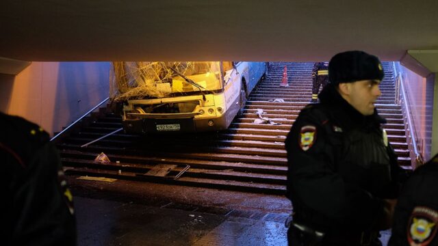 Прокуратура потребовала пять лет лишения свободы для водителя автобуса, который заехал в подземный переход в Москве