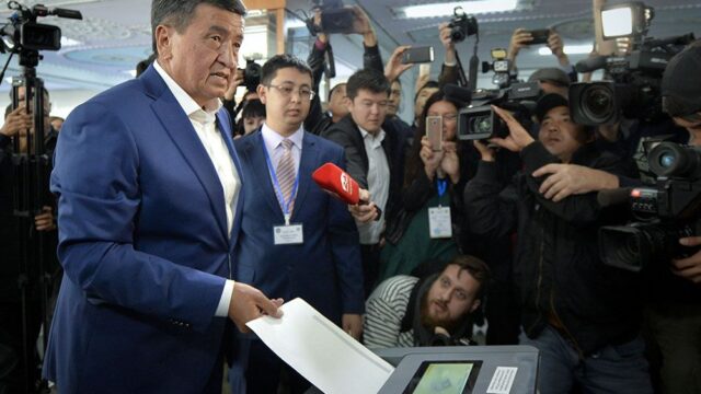 ЦИК: президентские выборы в Киргизии выигрывает Сооронбай Жээнбеков