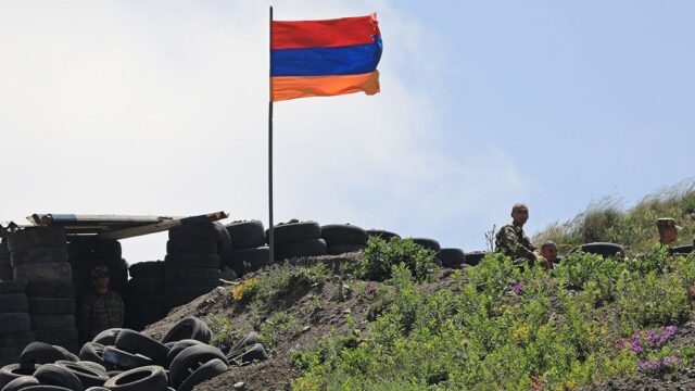 Армения заявила о гибели троих военных после обстрелов из Азербайджана