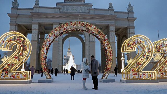 «Ведомости» узнали о планах московских властей ограничить празднование Нового года