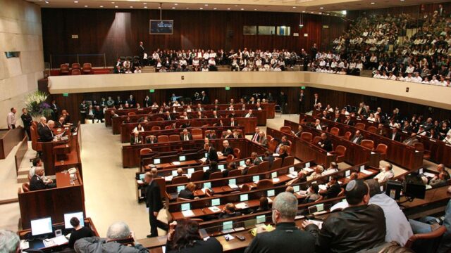 Правительство Израиля утвердило законопроект о торговле в шаббат