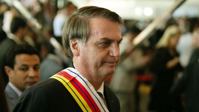 В Бразилии судья запретил президенту отпраздновать годовщину военного переворота
