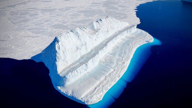 Антарктические ледники стали таять втрое быстрее за последние семь лет