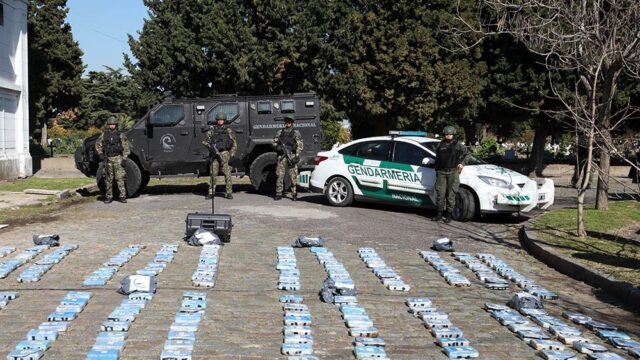 Центр «Досье»: кокаин из посольства России в Аргентине мог предназначаться российским депутатам и сенаторам
