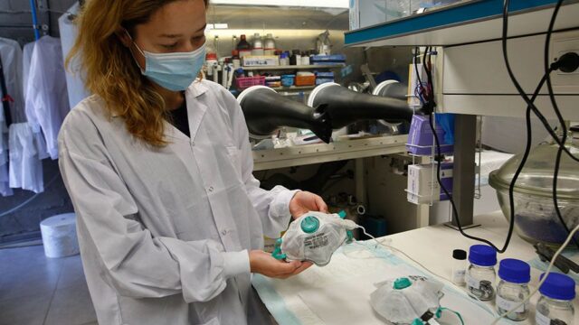 В Израиле изобрели защитную маску, которая убивает коронавирус